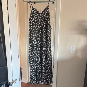 Vici Black and White Floral Maxi Dress